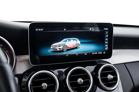 Mercedes-Benz C300 14 of 25