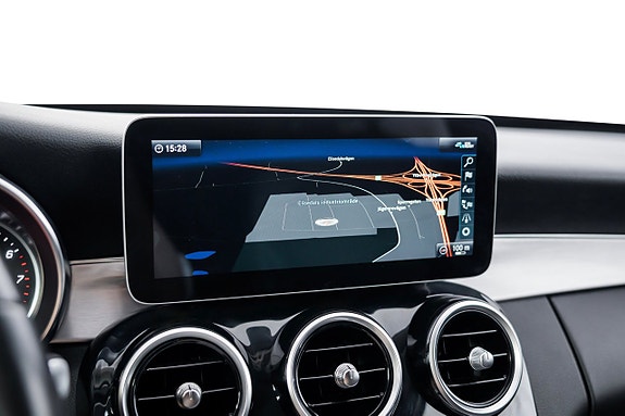 Mercedes-Benz C300 16 of 25