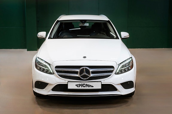 Mercedes-Benz C300 5 of 5
