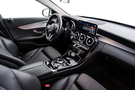 Mercedes-Benz C300 20 of 25