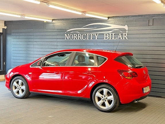 Opel Astra 3 of 5