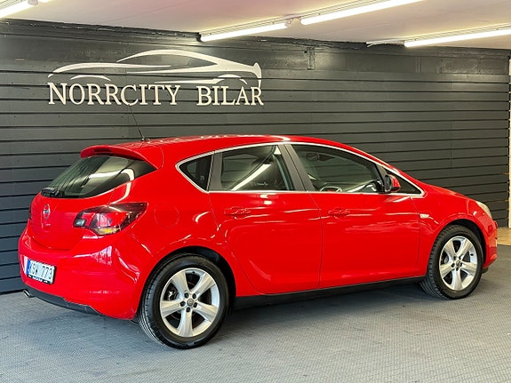 Opel Astra 4 of 5