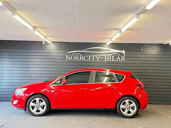 Opel Astra 2 of 5
