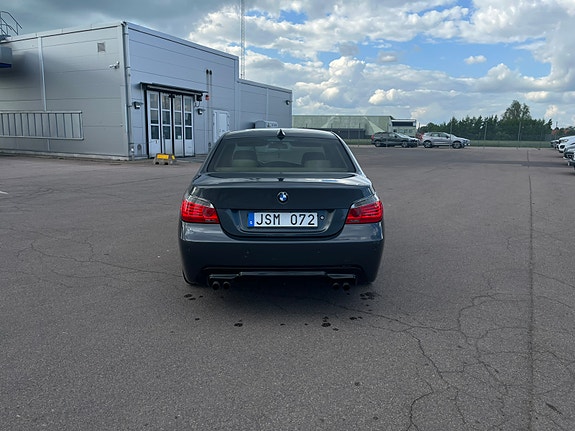 BMW 520d 4 of 4