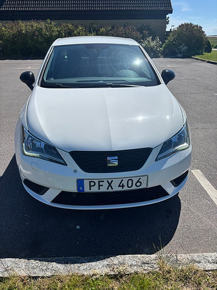 Seat Ibiza 2 of 5