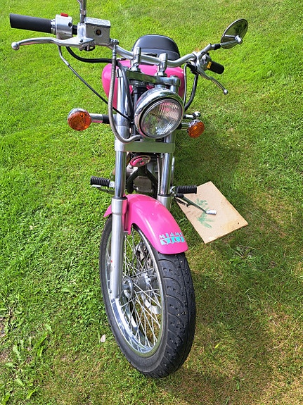 Suzuki Savage 650 3 of 5