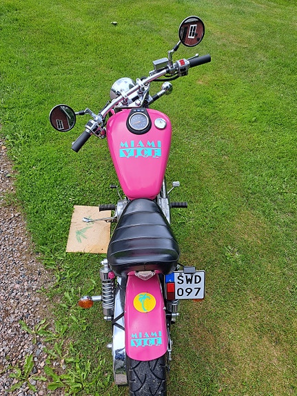 Suzuki Savage 650 2 of 5