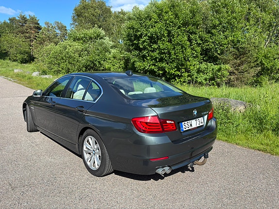 BMW 530d 3 of 5