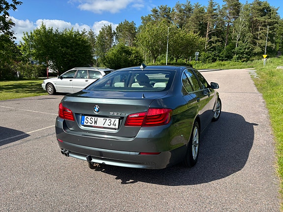 BMW 530d 4 of 5