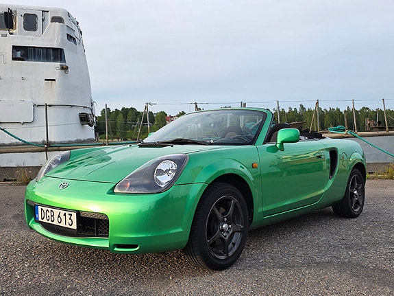 Toyota MR2 2 of 5