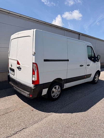 Nissan NV400 5 of 5