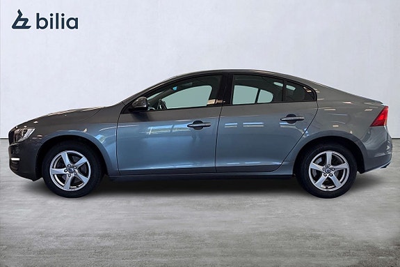 Volvo S60 3 of 5