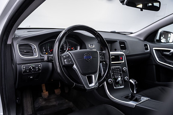 Volvo V60 15 of 27