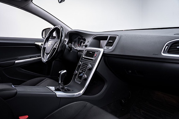 Volvo V60 25 of 27