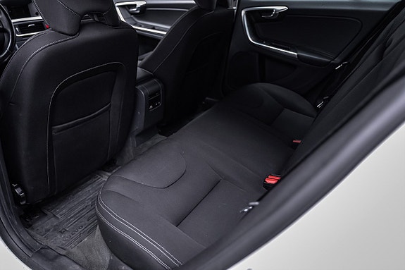 Volvo V60 23 of 27