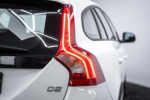 Volvo V60 9 of 27