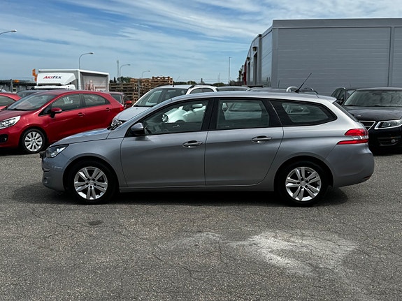 Peugeot 308 SW 12 of 30