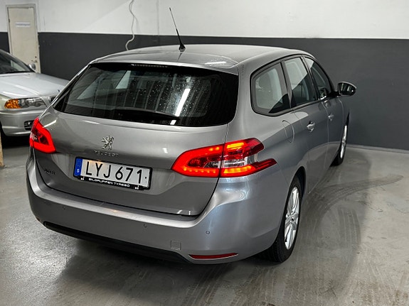Peugeot 308 SW 4 of 30