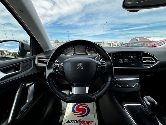 Peugeot 308 SW 20 of 30