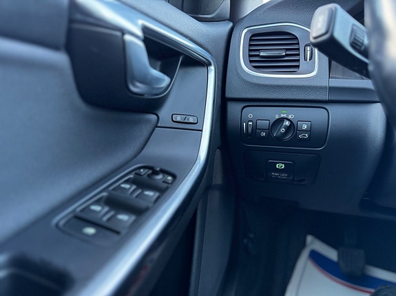 Volvo V60 22 of 23