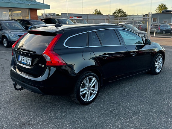 Volvo V60 5 of 23