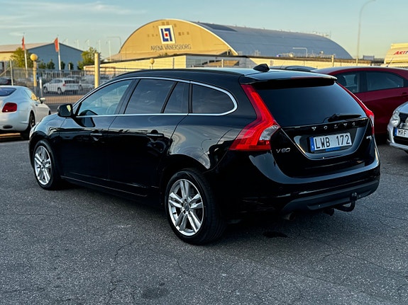 Volvo V60 7 of 23