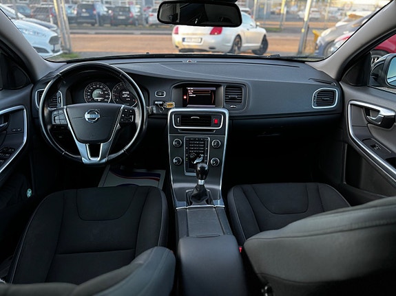 Volvo V60 15 of 23