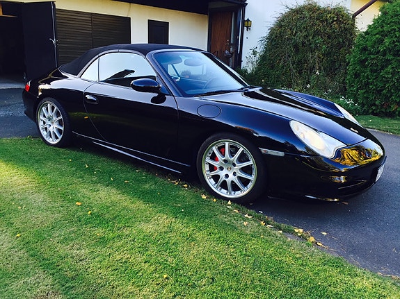 Porsche 911 Carrera 2 of 5