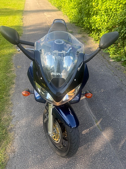Suzuki GSF1200S Bandit 3 of 10