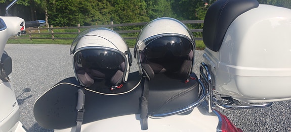 Piaggio Vespa GTS 300 2018 Akrapovic 4 of 5