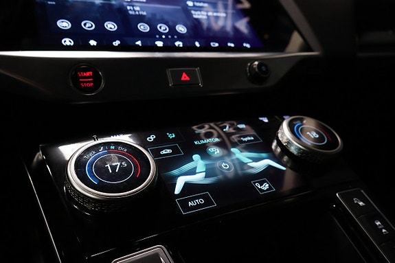 Jaguar I-PACE 20 of 30