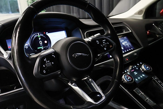 Jaguar I-PACE 16 of 30