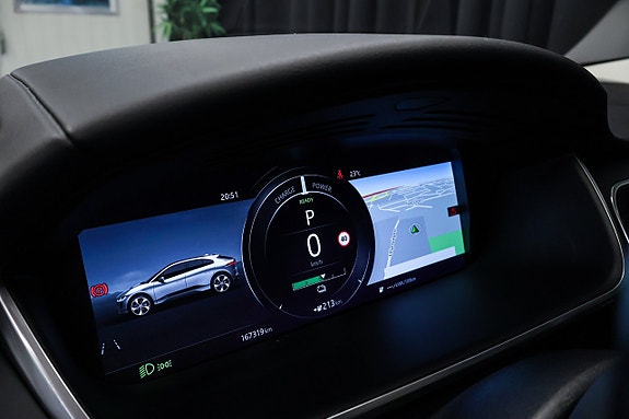 Jaguar I-PACE 17 of 30