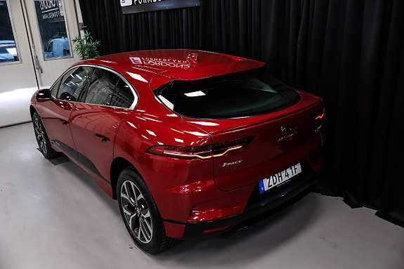 Jaguar I-PACE 8 of 30
