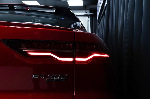 Jaguar I-PACE 10 of 30