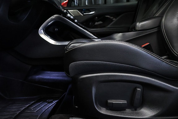 Jaguar I-PACE 14 of 30