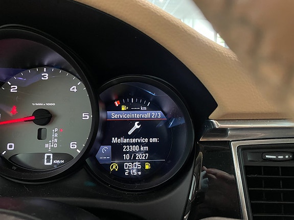 Porsche Macan S 10 of 15