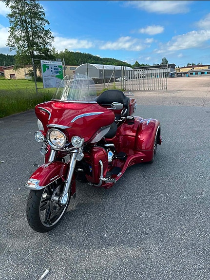 Harley-Davidson Electra Glide Trike 5 of 5