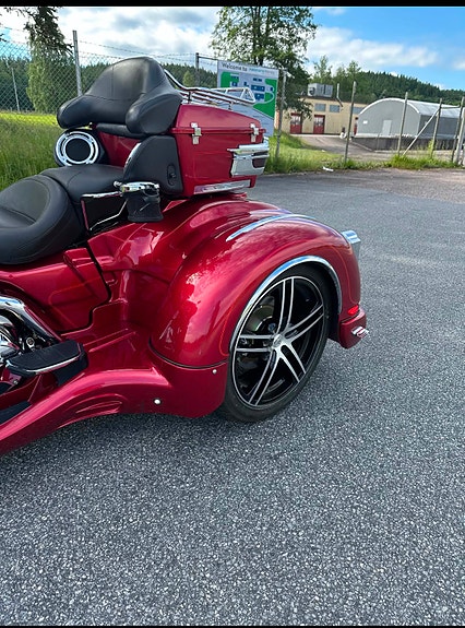 Harley-Davidson Electra Glide Trike 3 of 5