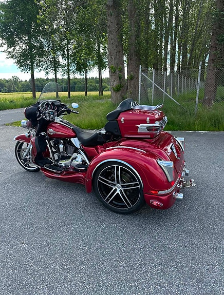 Harley-Davidson Electra Glide Trike 2 of 5