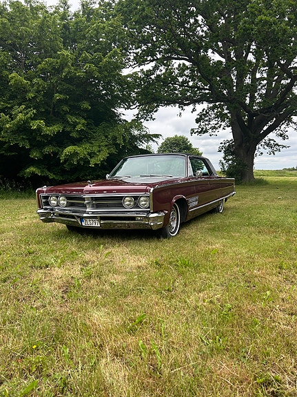 Chrysler 300 8 of 10