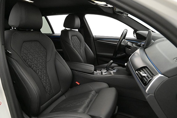 BMW 530e 13 of 27