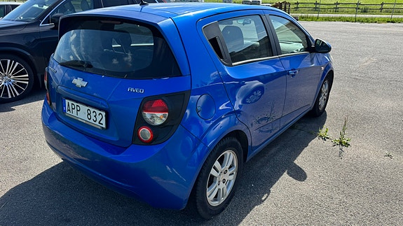 Chevrolet Aveo 10 of 12