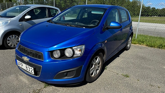 Chevrolet Aveo 8 of 12