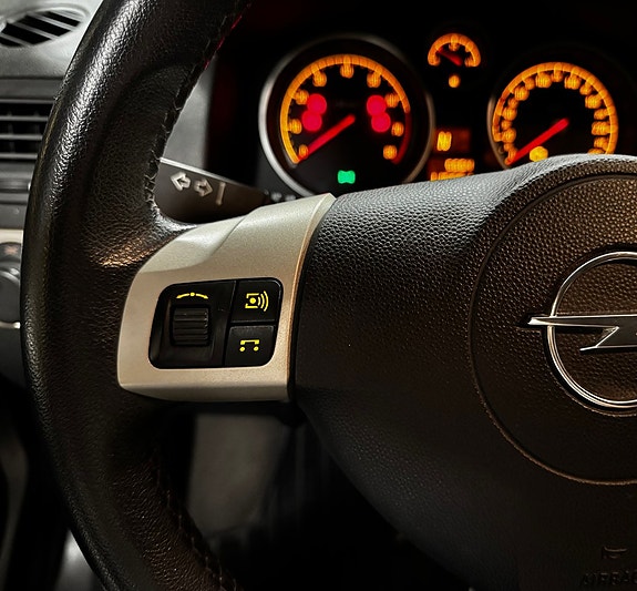 Opel Astra 11 of 18