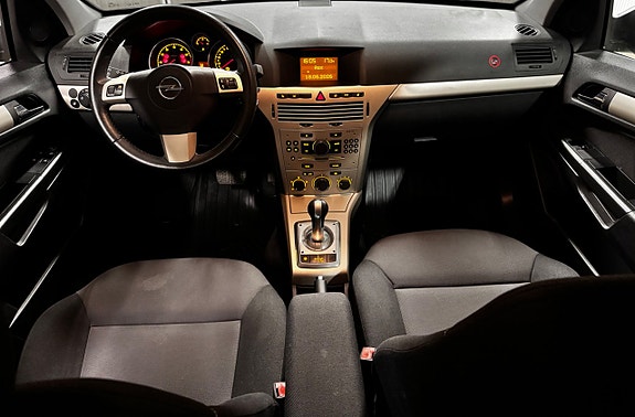 Opel Astra 10 of 18