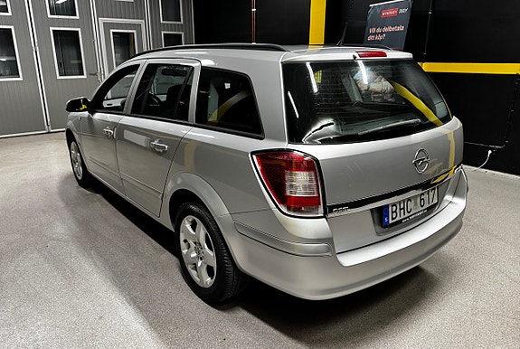 Opel Astra 4 of 5