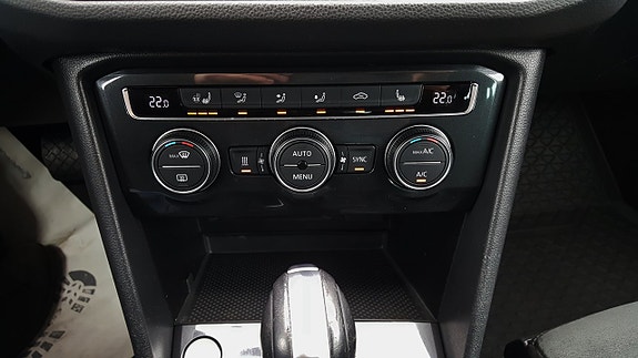Volkswagen Tiguan 24 of 30