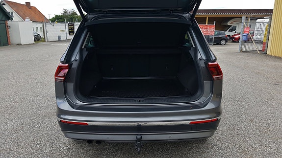 Volkswagen Tiguan 10 of 30