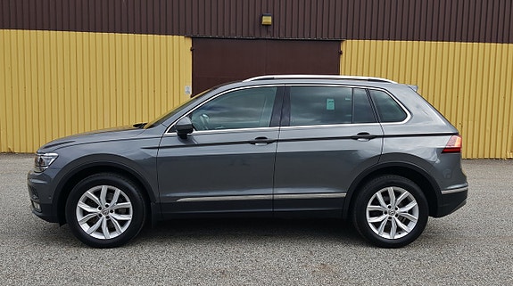 Volkswagen Tiguan 3 of 5